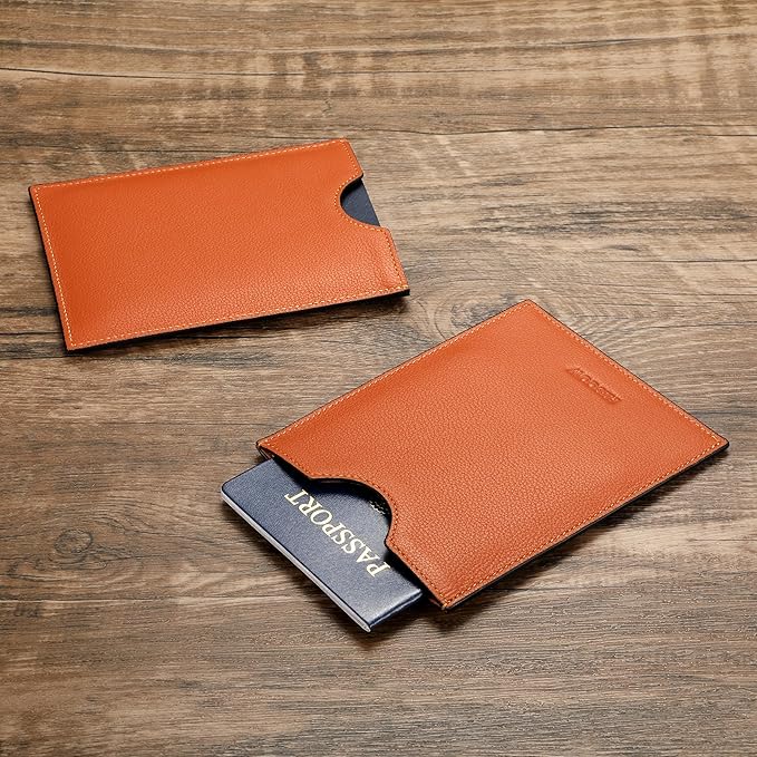 HISCOW Minimalist Passport Sleeve - Italian Calfskin (Tan)