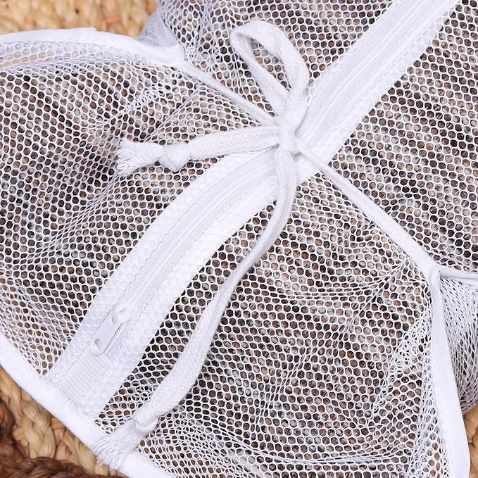 Lingerie Bags for Washing Delicates Pack of 4 (28 x 20 Inches) Mesh Laundry Bags Clean for Pillows Overcoat Garment Smaller Comforters Blankets Washable Rugs for Washing Machine