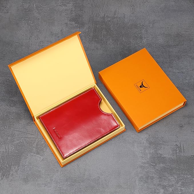 HISCOW Minimalist Passport Sleeve - Italian Calfskin (Antiqued Red)