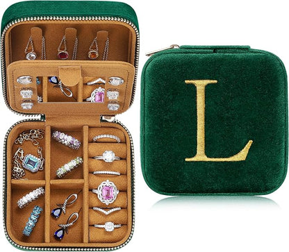 Parima Sister Gifts - Gifts for Sister, Sister Gifts From Sister, Birthday Gifts for Sister, Sister In Law Gifts, Plush Velvet Emerald-Green Jewelry Box Travel Jewelry Case - Letter L, Green