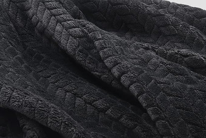 EverSnug Premium Travel Blanket Pillow - Soft 2 in 1 Airplane Blanket with Soft Bag Pillowcase, Hand Luggage Sleeve and Backpack Clip (Black)