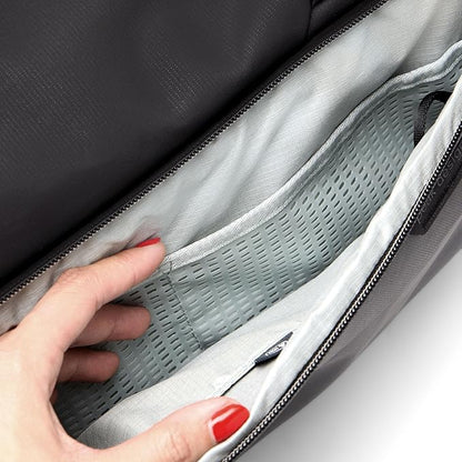 Peak Design Travel Duffel, Extra-Wide Single Zip Access, Weatherproof Shell, 4 External Pockets, Fits Packing Cubes & Camera Cubes, Ideal for Weekend Trips, Versatile Duffel Bag for Travel