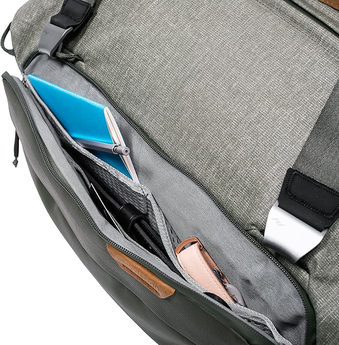 Peak Design Travel Duffel, Extra-Wide Single Zip Access, Weatherproof Shell, 4 External Pockets, Fits Packing Cubes & Camera Cubes, Ideal for Weekend Trips, Versatile Duffel Bag for Travel
